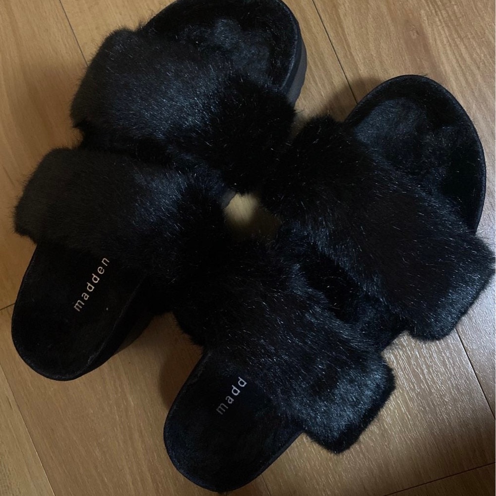Y2K Vintage faux fur platform sandals